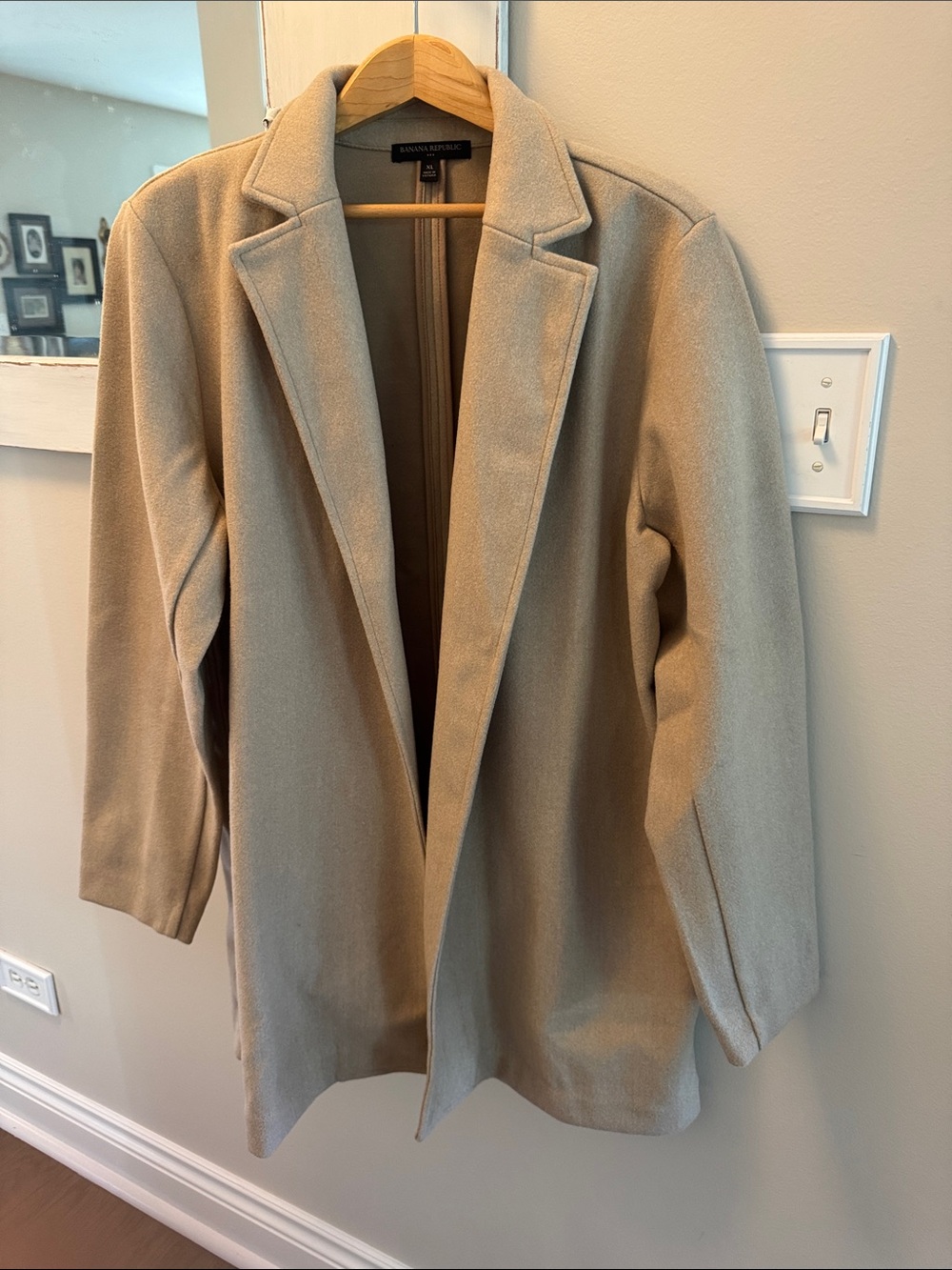 Banana Republic Tan Open-Front Trench Coat